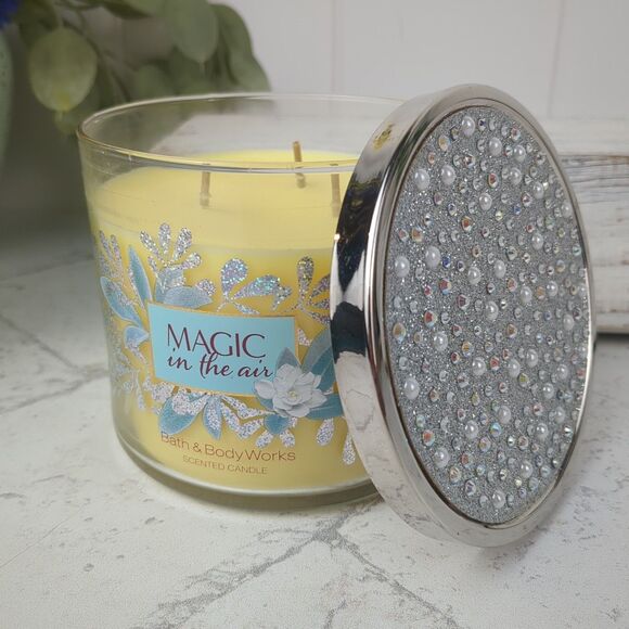 Bath & Body Works MAGIC IN THE AIR 3-WickCandle Jar 14.5 oz. Rhinestone Lid NEW - Picture 2 of 11
